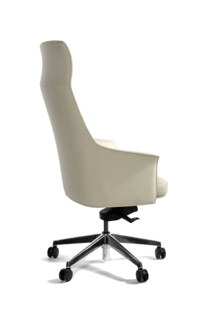 Кресло офисное / Бордо / слоновая кость кожа / алюминиевая крестовина