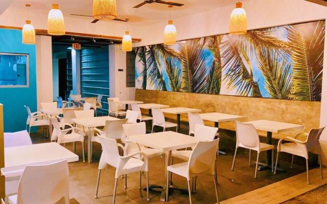 Кресло пластиковое Beverly 530х560х840 мм Кресло пластиковое Beverly 530х560х840 мм