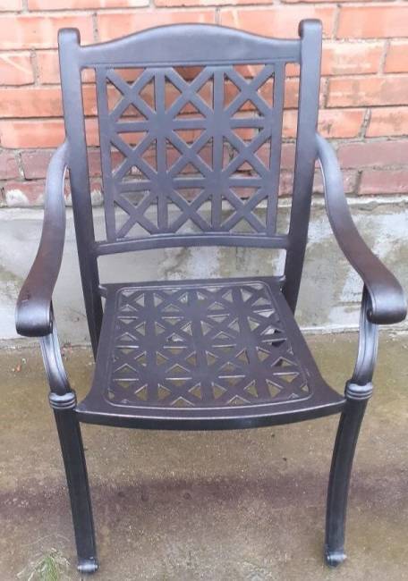 Кресло Richard из литого алюминия Кресло Richard из литого алюминия