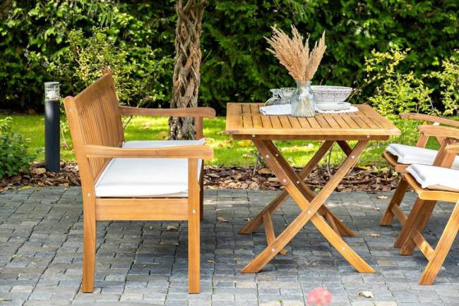 Обеденный комплект из акации KARO со скамьей  Joygarden