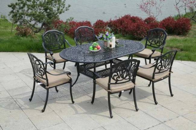 Овальный стол из литого алюминия на 6 персон