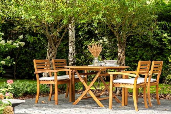 Обеденный комплект из акации KARO