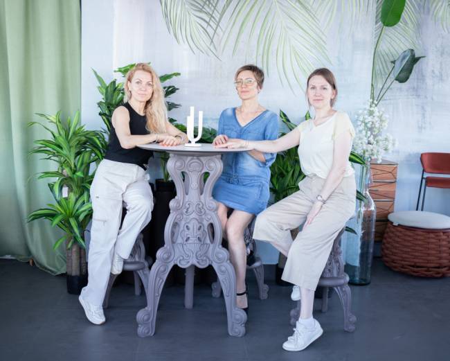 Стол из HPL пластика барный Master Of Love Standard глиняно-серый Ø690х1100 мм Стол из HPL пластика барный Master Of Love Standard глиняно-серый Ø690х1100 мм