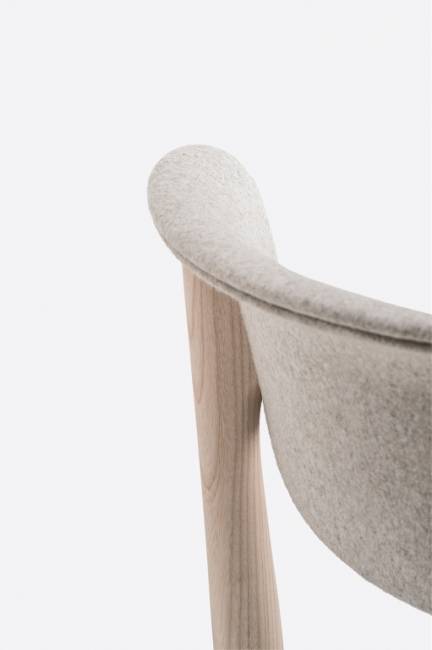 Стул деревянный с мягкой обивкой Tivoli беленый ясень, светло-серый 480х530х785 мм Стул деревянный с мягкой обивкой Tivoli беленый ясень, светло-серый 480х530х785 мм