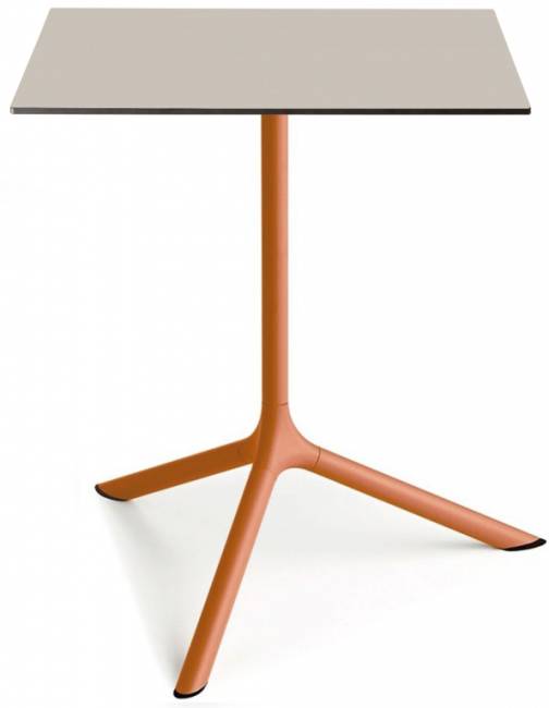 Стол ламинированный обеденный Tripe Maxi терракотовый, тортора 700х700х740 мм Стол ламинированный обеденный Tripe Maxi терракотовый, тортора 700х700х740 мм