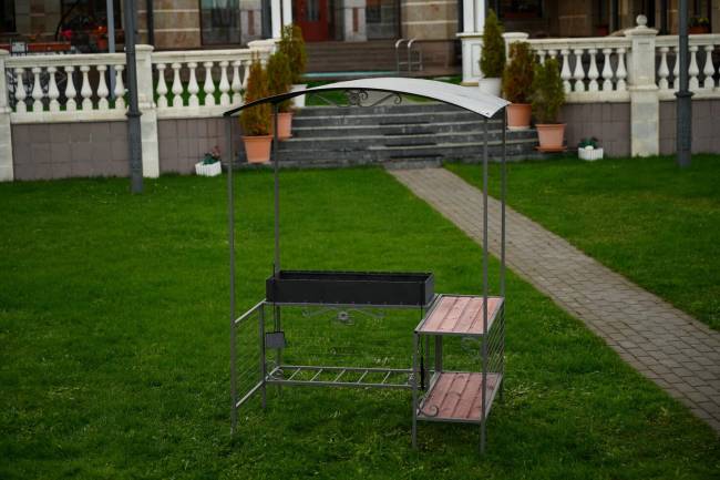 Мангал для дачи с крышей мм-26