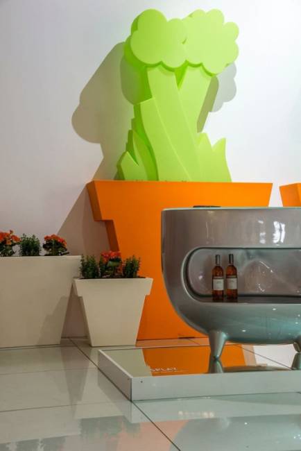 Стол-витрина пластиковый со стеклом Splay Standard 1300х700х980 мм