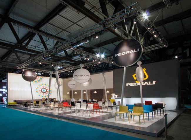 Кресло пластиковое Volt оранжевый 600х525х775 мм Кресло пластиковое Volt оранжевый 600х525х775 мм