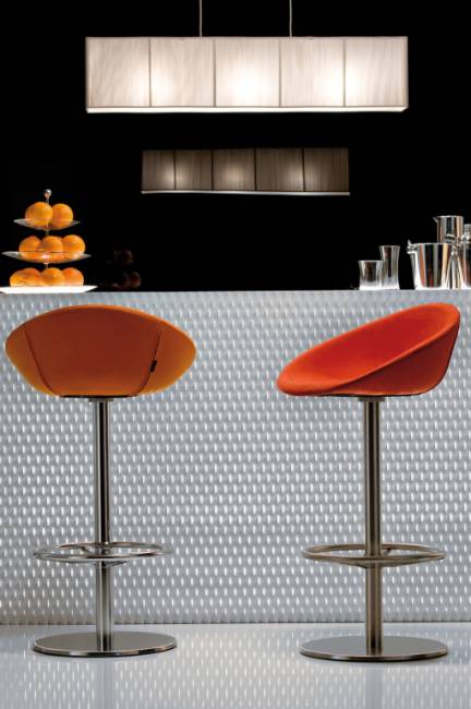 Кресло барное с обивкой Gliss 530х490х960 мм Кресло барное с обивкой Gliss 530х490х960 мм