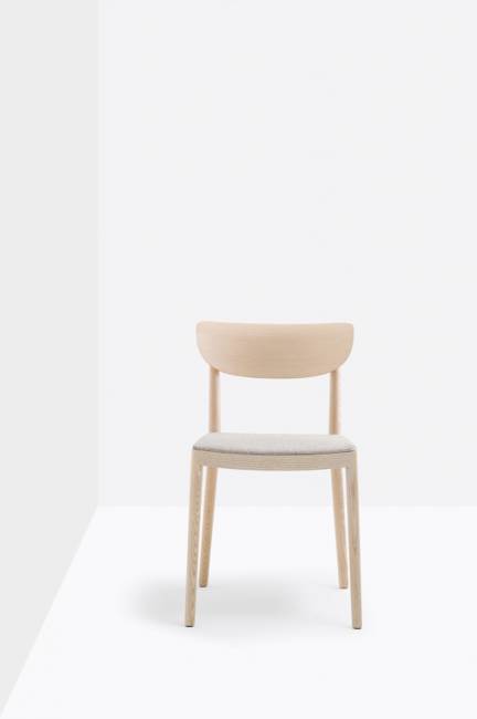 Стул деревянный с мягким сиденьем Tivoli беленый ясень, светло-серый 480х530х780 мм Стул деревянный с мягким сиденьем Tivoli беленый ясень, светло-серый 480х530х780 мм