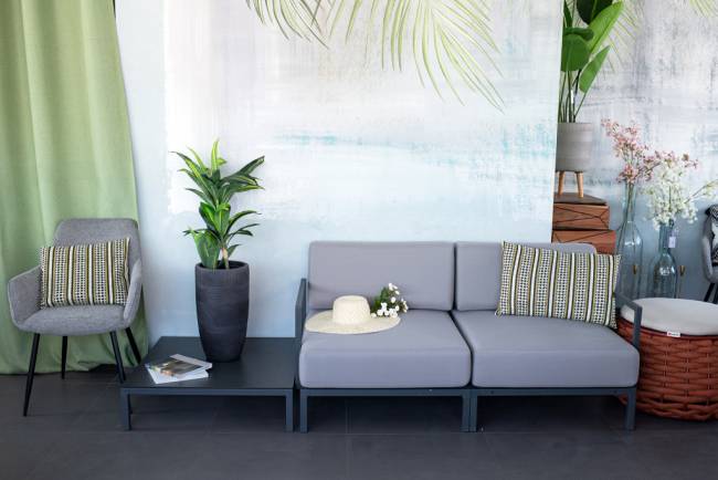 Столик ламинированный журнальный Slim Center Low Table (E) 740х740х210 мм