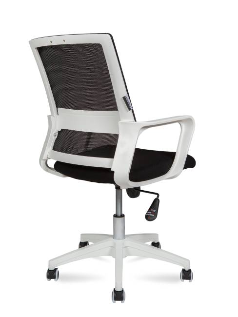 Кресло офисное / Бит LB / белый пластик / черная сетка / черная ткань