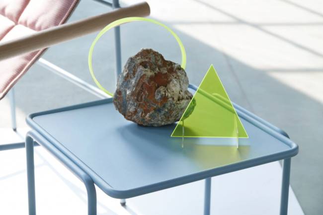 Столик кофейный металлический Dress Code голубой 450х410х400 мм