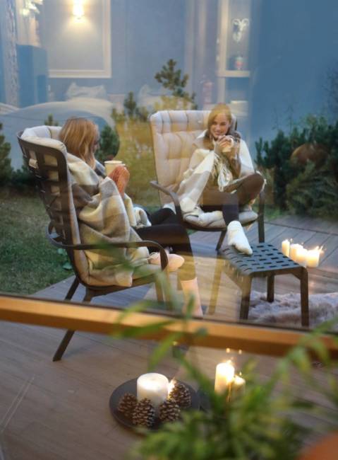 Лаунж-кресло пластиковое с подушкой Folio антрацит, бежевый 720х810-925х1130-1065 мм