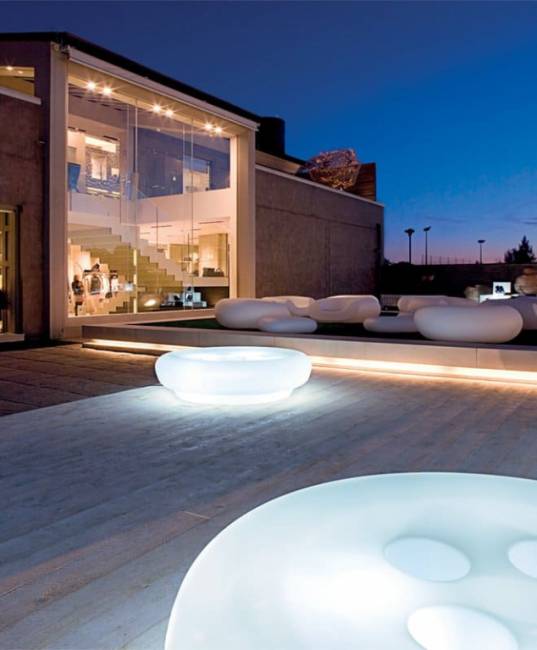 Пуф пластиковый светящийся Bot One Lighting белый Ø1500х450 мм Пуф пластиковый светящийся Bot One Lighting белый Ø1500х450 мм