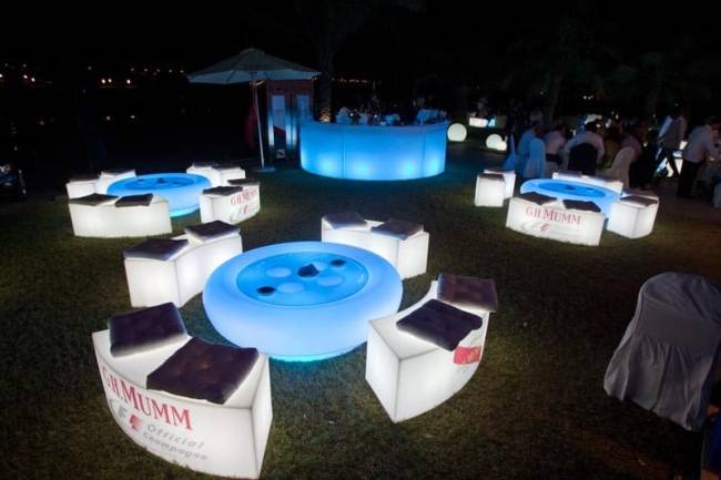 Пуф пластиковый светящийся Bot One Lighting белый Ø1500х450 мм Пуф пластиковый светящийся Bot One Lighting белый Ø1500х450 мм