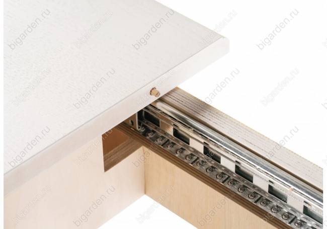 Деревянный стол Mornith молочный / золото