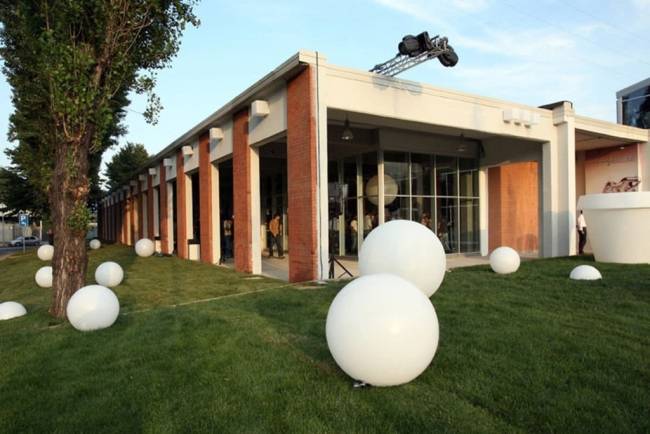 Светильник пластиковый Шар 80 Globo Lighting OUT белый Ø800х800 мм Светильник пластиковый Шар 80 Globo Lighting OUT белый Ø800х800 мм