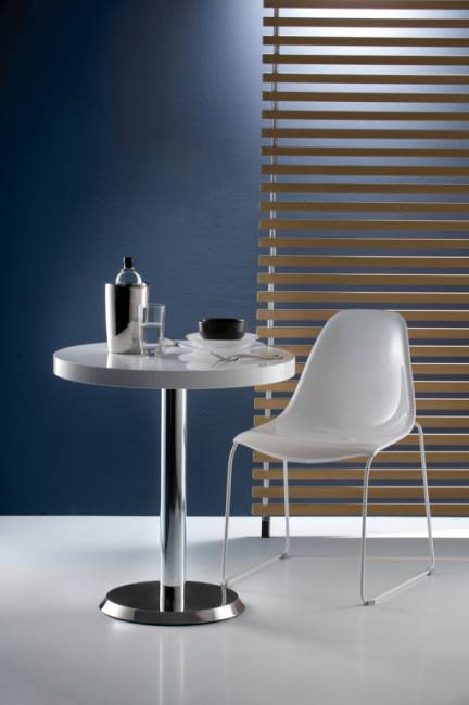 Стул пластиковый на полозьях DayDream белый 520х570х820 мм