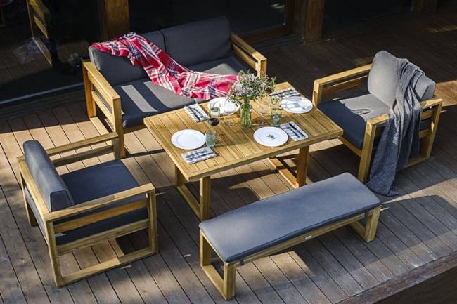 Скамья из акации BOOKA