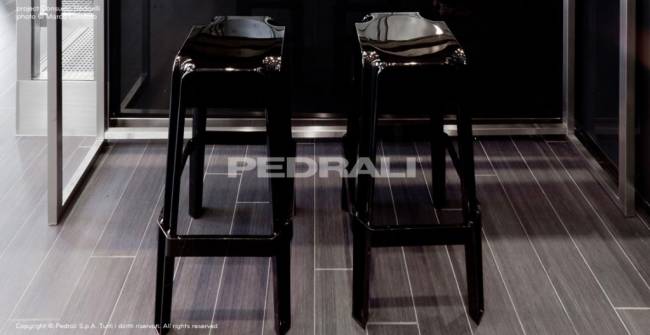 Табурет пластиковый барный Rubik черный 400х400х750 мм Табурет пластиковый барный Rubik черный 400х400х750 мм