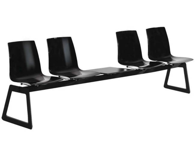 Система с четырьмя сиденьями и столиком X-Treme Bench 2520х540х840 мм Система с четырьмя сиденьями и столиком X-Treme Bench 2520х540х840 мм