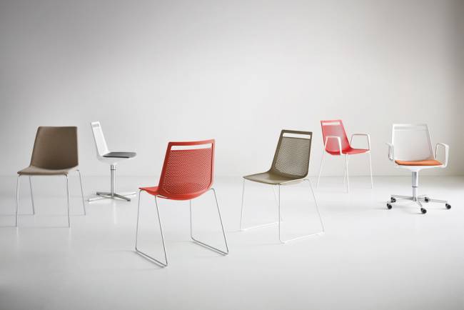 Кресло офисное пластиковое Akami T5RB 650х650х790-900 мм