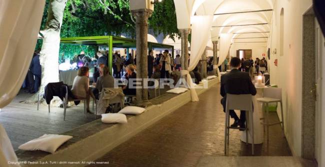 Стул пластиковый барный Volt бежевый 470х480х1000 мм Стул пластиковый барный Volt бежевый 470х480х1000 мм