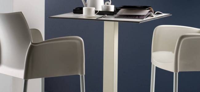 Кресло пластиковое Ice бежевый 590х555х820 мм