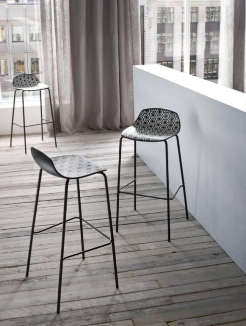 Стул пластиковый полубарный Alhambra 67 400х400х670 мм