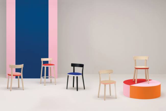 Стул деревянный с мягкой обивкой Folk полированный алюминиевый, черный ясень, синий 450х445х745 мм Стул деревянный с мягкой обивкой Folk полированный алюминиевый, черный ясень, синий 450х445х745 мм