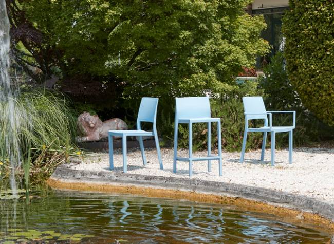 Стул полубарный пластиковый Kate голубой 475х465х875 мм