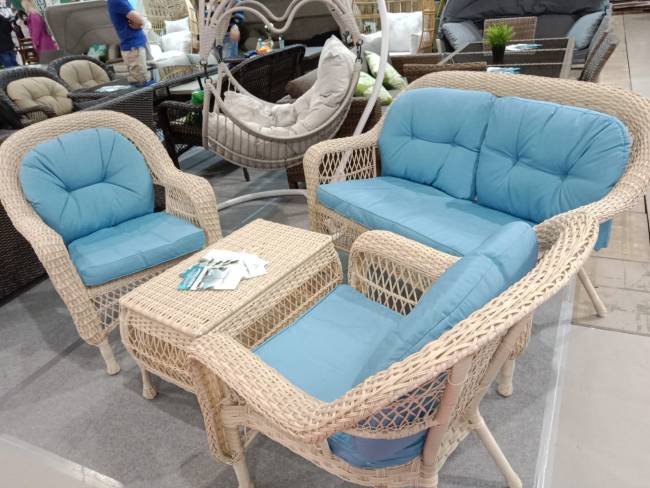 Плетеный комплект для отдыха из искусственного ротанга LV-520 White-Blue Плетеный комплект для отдыха из искусственного ротанга LV-520 White-Blue