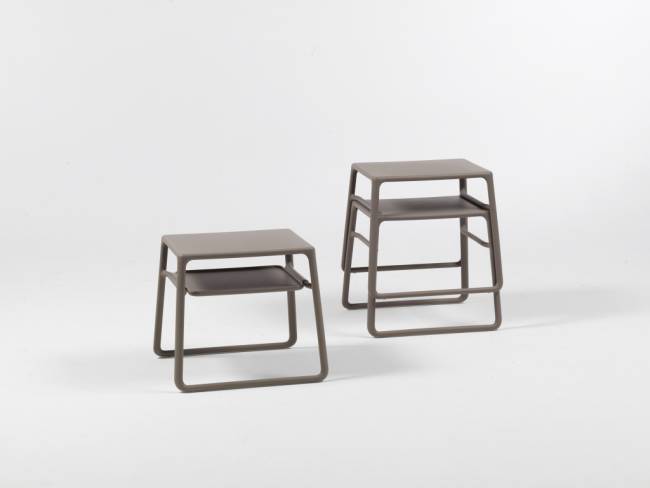 Столик пластиковый для лежака Pop тортора 440х395х385 мм