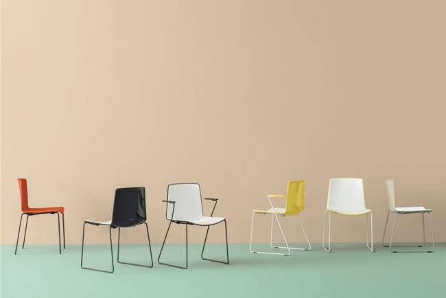 Стул пластиковый на полозьях Tweet белый, желтый 530х520х805 мм