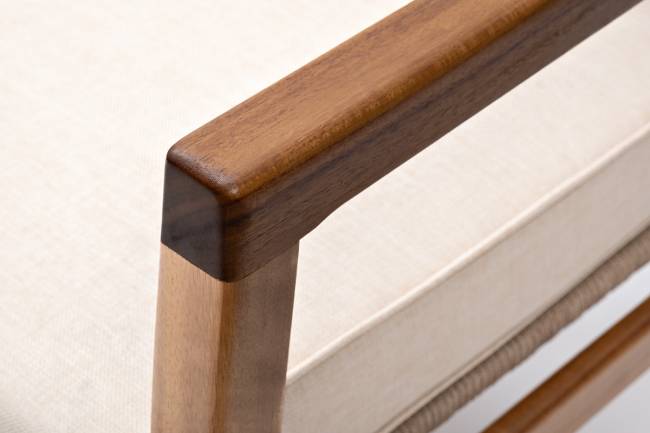 Кресло из акации CALISTO  Joygarden