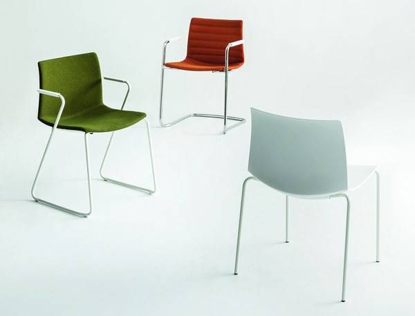 Стул пластиковый Kanvas 2 NA красный 510х500х790 мм