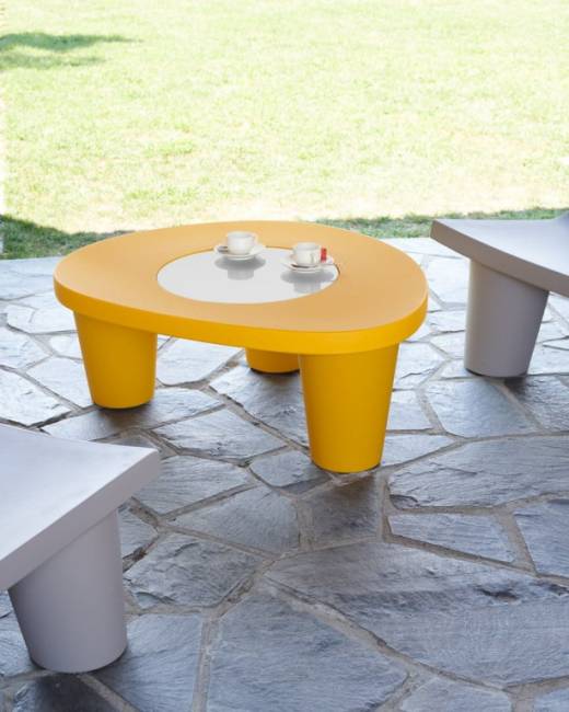 Столик пластиковый журнальный Low Lita Table Standard 900х740х350 мм