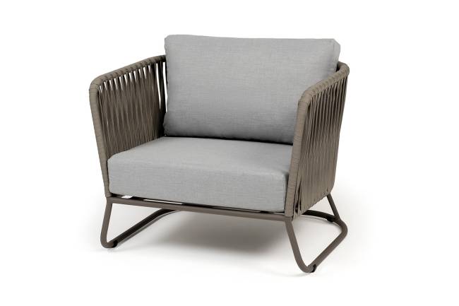 "Багамы" кресло плетеное из роупа, каркас алюминий бежево-серый (RAL7006) муар, роуп серо-коричневый 23мм, ткань светло-серая "Багамы" кресло плетеное из роупа, каркас алюминий бежево-серый (RAL7006) муар, роуп серо-коричневый 23мм, ткань светло-серая