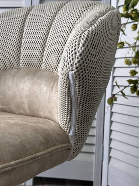 Стул ASTRA 360 град. поворот Белый Sonic 23 ткань / 7525-01 велюр / черный каркас, ®DISAUR