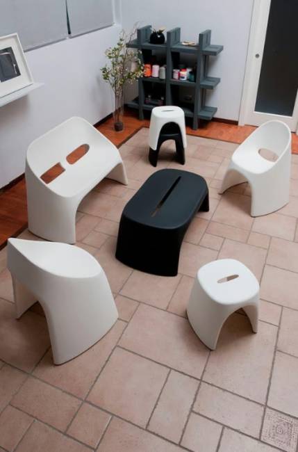 Скамья пластиковая Amelie Panchetta Standard 1080x600х430 мм