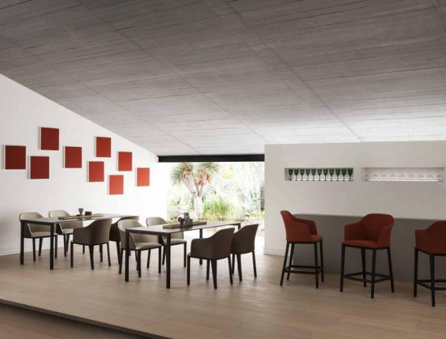 Кресло полубарное с обивкой Manaa 69 600х575х1120 мм