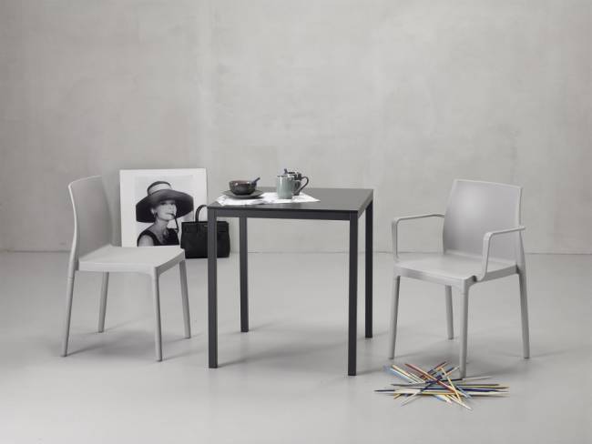 Стол ламинированный обеденный Mirto антрацит 700х700х750 мм