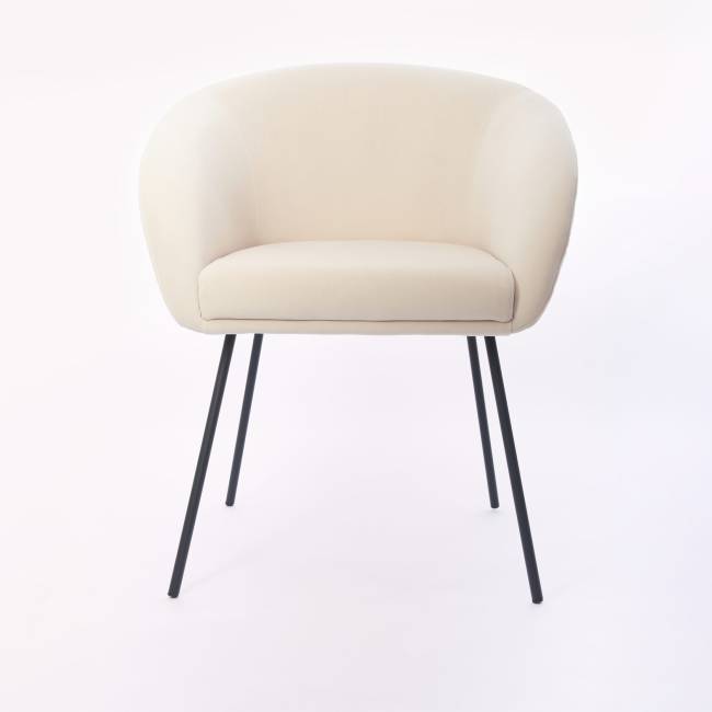 Дизайнерский стул Elegans бежевый, основание металл черный Дизайнерский стул Elegans бежевый, основание металл черный