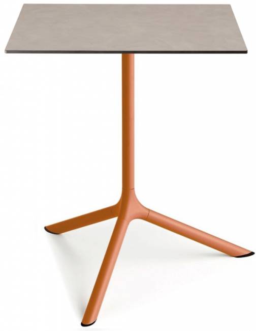 Стол ламинированный обеденный Tripe Maxi терракотовый, тортора шпатель 700х700х740 мм Стол ламинированный обеденный Tripe Maxi терракотовый, тортора шпатель 700х700х740 мм