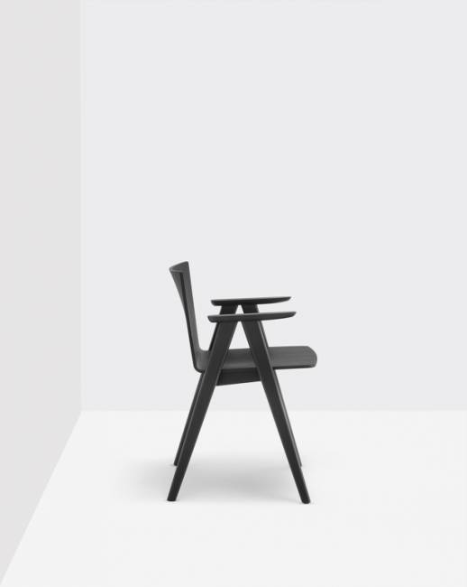 Кресло деревянное Osaka черный ясень 570х520х770 мм