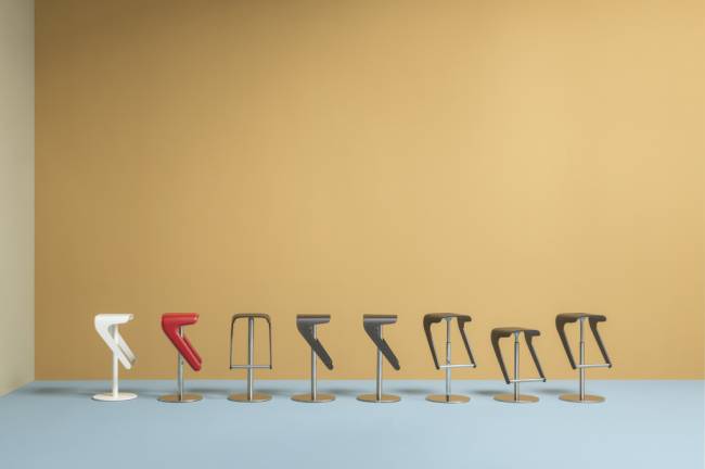 Табурет барный вращающийся Woody матовый стальной, беленый дуб 400х400х770 мм Табурет барный вращающийся Woody матовый стальной, беленый дуб 400х400х770 мм