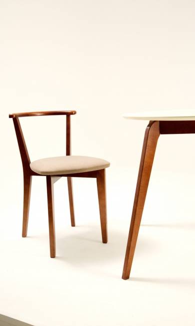 Стол Arki К 90 орех/слоновая кость со стульями Франк ПМ орех/бежевая рогожка