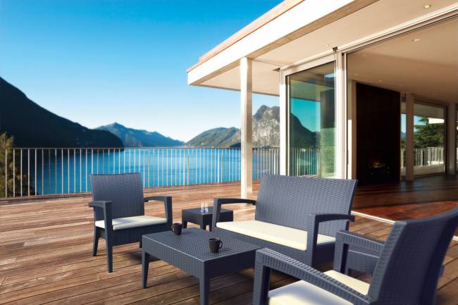 Кресло пластиковое плетеное с подушкой Miami Lounge Armchair антрацит 720х760х890 мм Кресло пластиковое плетеное с подушкой Miami Lounge Armchair антрацит 720х760х890 мм