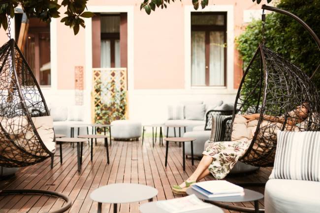 Столик металлический кофейный Island тортора 550х450х400 мм